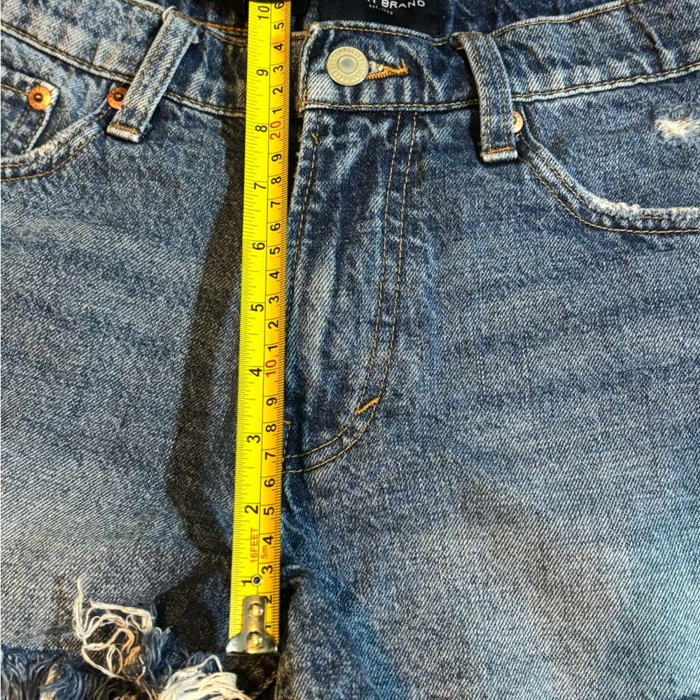 Lucky Brand Boy Mid Rise Distressed Denim Shorts Women’s 10/30 Medium Wash Raw - Picture 4 of 10